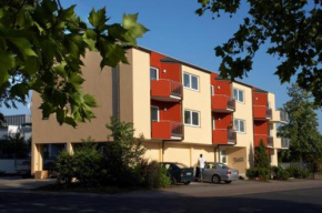 Apartments Seligenstadt  Зелигенштадт